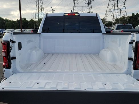 New 2026 RAM 1500 Big Horn AWD/4WD image 19