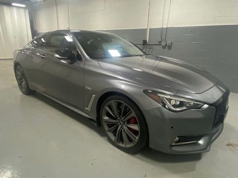 Used 2020 INFINITI Q60 Red Sport 400 AWD/4WD image 4