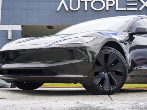 Used 2025 Tesla Model 3 Long Range AWD/4WD image 2