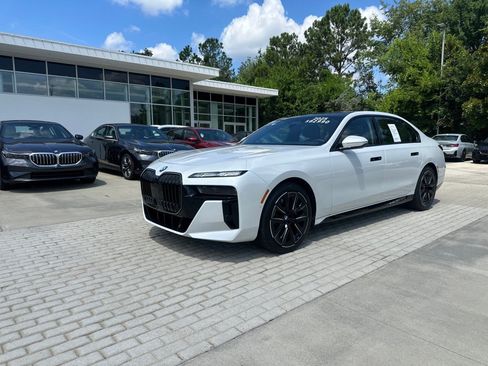 Used 2025 BMW 740i w/ Executive Package RWD image 6