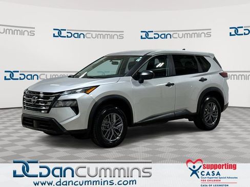Used 2024 Nissan Rogue S AWD/4WD image 1