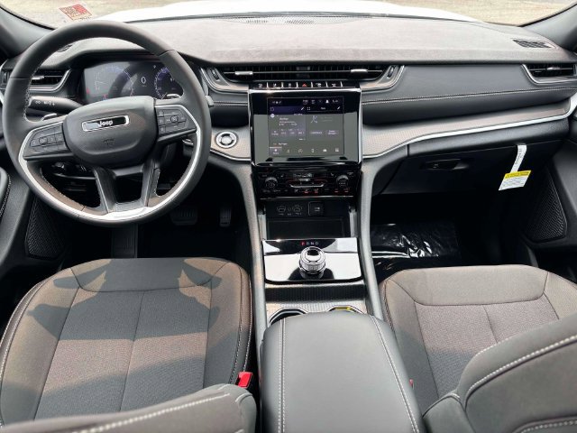 New 2026 Jeep Grand Cherokee L 4WD image 3