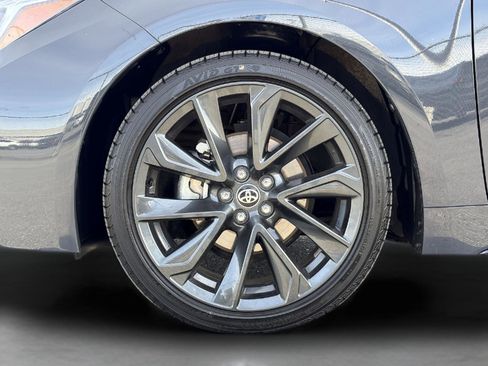 Used 2025 Toyota Corolla SE w/ Convenience Package image 11