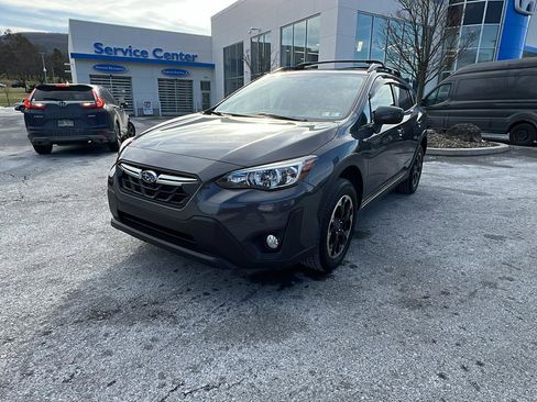 Used 2021 Subaru Crosstrek 2.0i Premium w/ Moonroof Package image 8