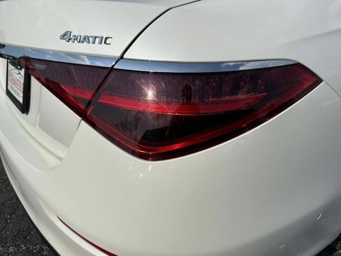 Used 2022 Mercedes-Benz S 580 S 580 4MATIC w/ Red Interior M image 25