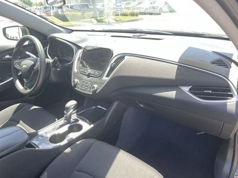Used 2023 Chevrolet Malibu LT FWD image 29