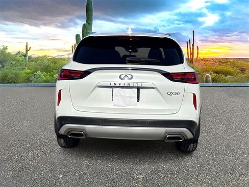 Used 2023 INFINITI QX50 Luxe image 5