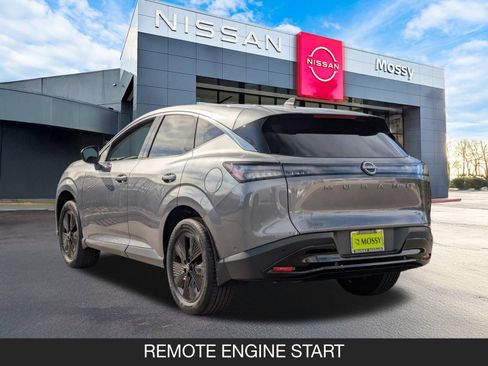 New 2025 Nissan Murano SV image 7