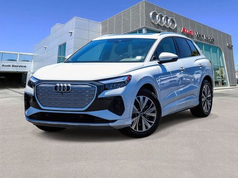 Used 2023 Audi Q4 e-tron Premium w/ Convenience Package RWD image 1
