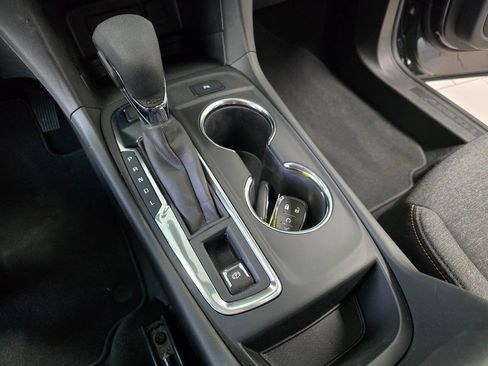 Used 2023 Chevrolet Equinox LT image 34