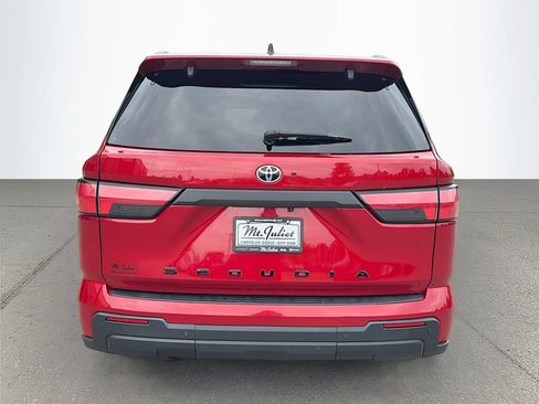 Used 2023 Toyota Sequoia SR5 w/ SR5 Premium Package AWD/4WD image 5