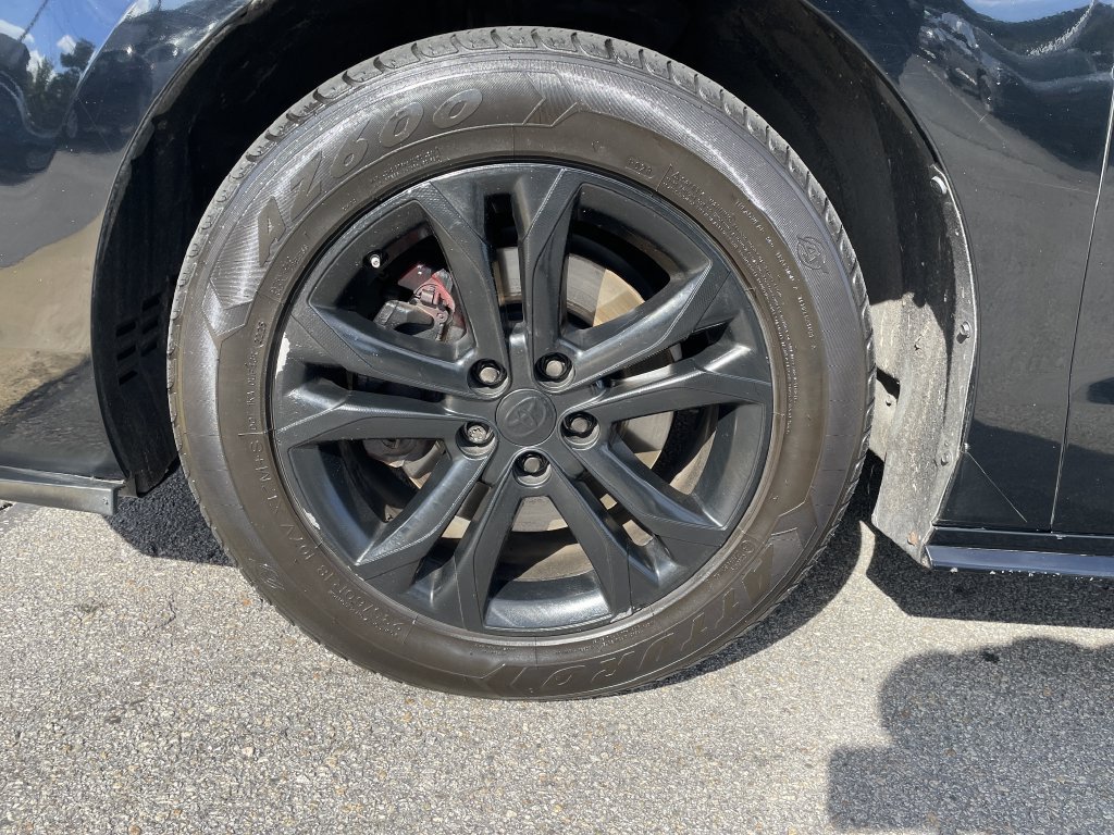 Certified 2023 Toyota Sienna XSE w/ XSE Plus Package AWD/4WD image 9