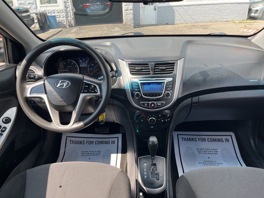 Used 2013 Hyundai Accent GS FWD image 15