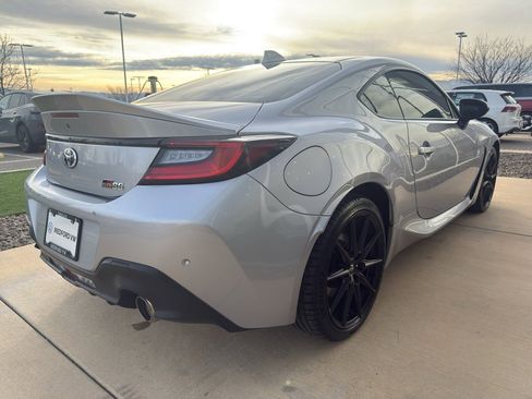 Used 2025 Toyota GR86 Premium w/ ALL Weather Mat Package (TMS) image 4