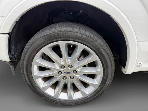 Used 2020 Ford F150 Limited image 9