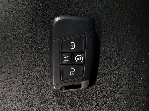Used 2020 Volkswagen Atlas Cross Sport SE w/ Panoramic Sunroof Package AWD/4WD image 32