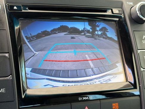 Used 2017 Toyota Camry XLE FWD image 25