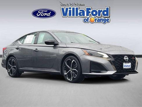Used 2023 Nissan Altima 2.5 SR image 1