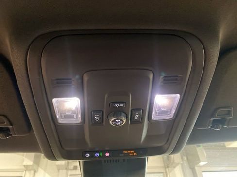 Certified 2025 Chevrolet Suburban LT w/ Comfort Package AWD/4WD image 15