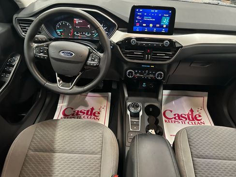 Used 2022 Ford Escape SE w/ SE Sport Appearance Package image 26