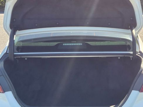 Used 2019 Toyota Camry XSE image 9