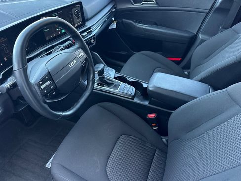 Certified 2026 Kia Sportage LX w/ LX Convenience Package AWD/4WD image 10