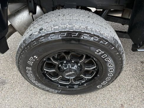 Used 2024 RAM 2500 Tradesman w/ Chrome Appearance Group image 14