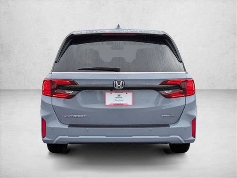Certified 2026 Honda Odyssey Touring image 7