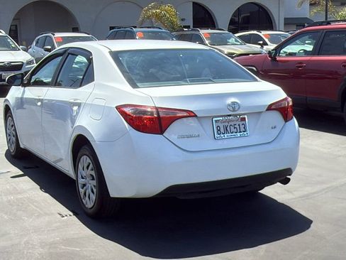 Used 2018 Toyota Corolla LE FWD image 4