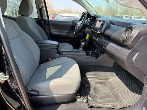 Used 2020 Toyota Tacoma SR w/ SR Convenience Package RWD image 23