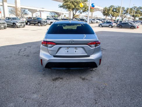Used 2024 Toyota Corolla LE image 8