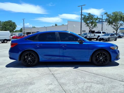 Used 2023 Honda Civic Sport image 15