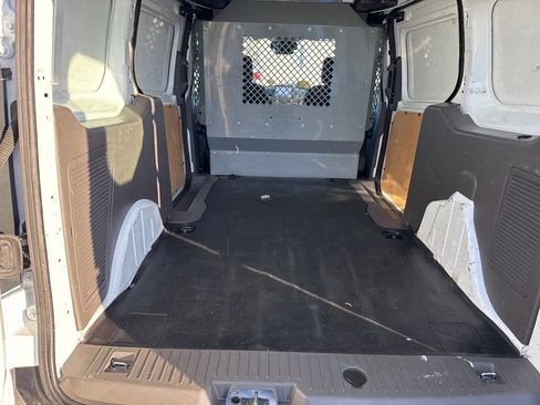 Used 2021 Ford Transit Connect XLT image 18
