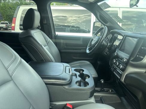 Used 2024 RAM 3500 Tradesman w/ Chrome Appearance Group AWD/4WD image 5