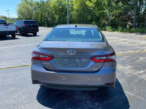 Used 2022 Toyota Camry LE w/ Cold Weather Package AWD/4WD image 4