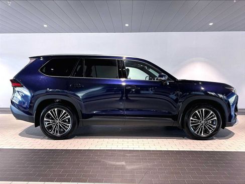 Used 2025 Toyota Grand Highlander AWD Hybrid image 11