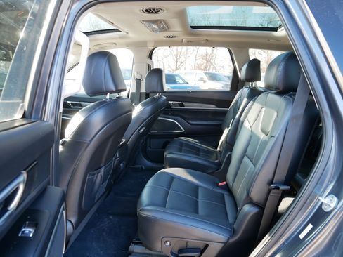 Certified 2022 Kia Telluride SX w/ Nightfall Edition Package image 36