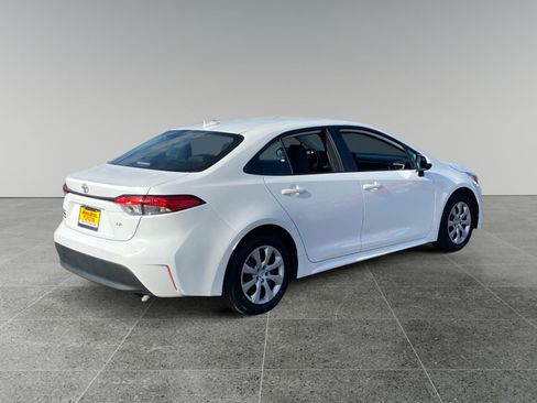 Used 2023 Toyota Corolla LE image 5