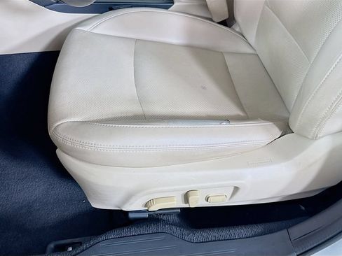 Used 2016 Subaru Outback 2.5i Limited AWD/4WD image 23