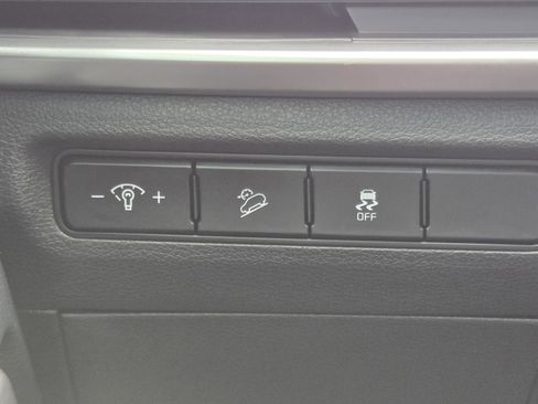 Used 2024 Kia Telluride S w/ S Sunroof Package FWD image 9