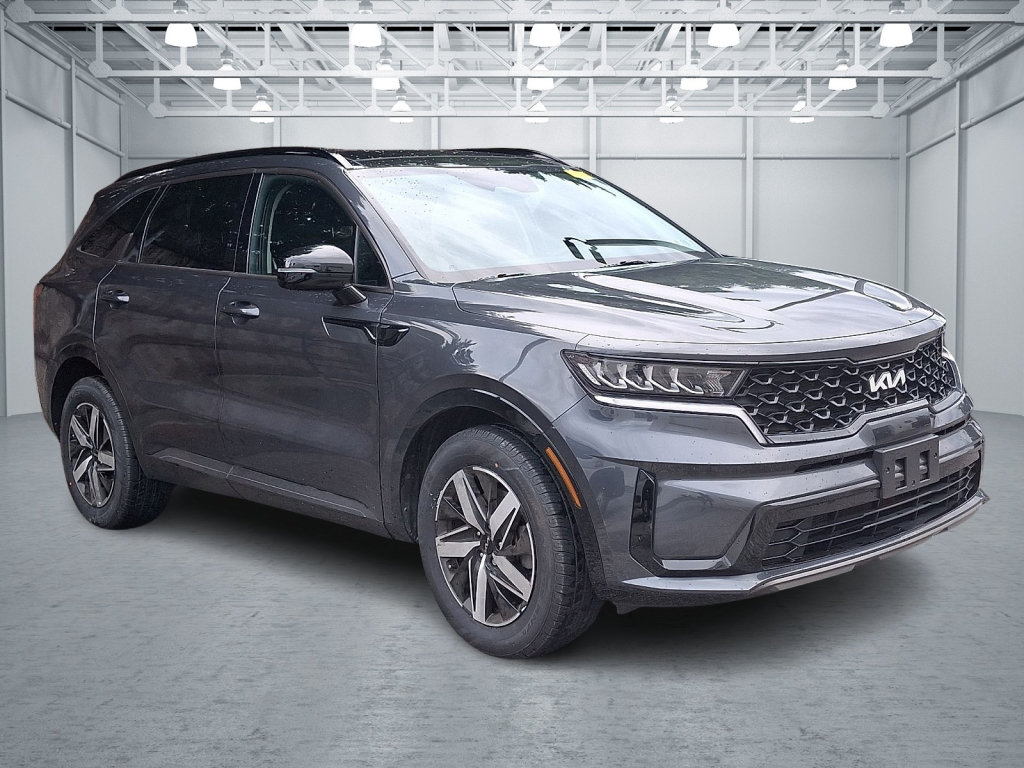 Used 2023 Kia Sorento S w/ Panoramic Sunroof Package FWD image 3