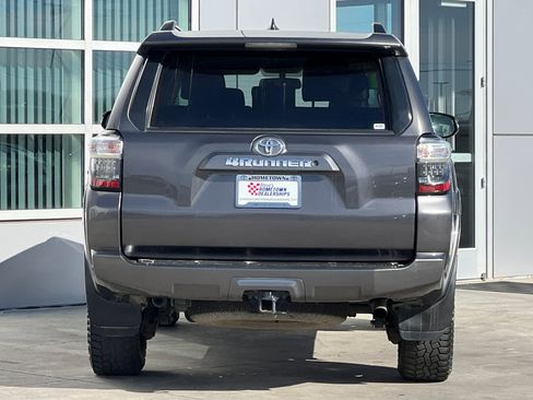 Used 2019 Toyota 4Runner SR5 Premium image 5