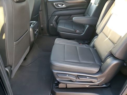 Used 2021 Chevrolet Suburban LT w/ Rear Media and Nav Package image 21