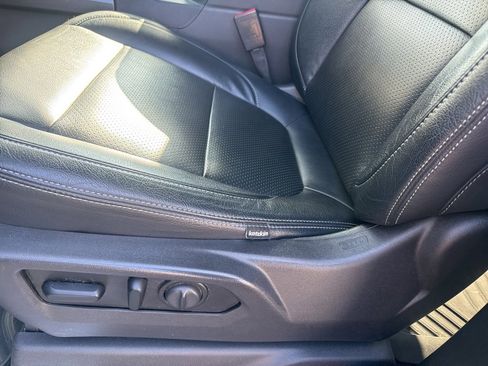 Used 2021 Chevrolet Silverado 1500 LT image 10