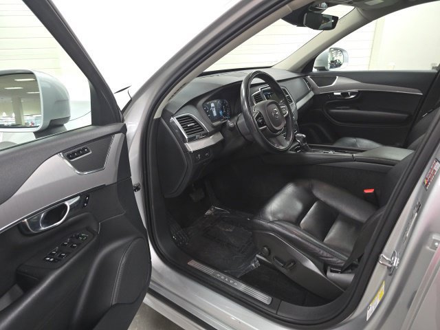 Used 2021 Volvo XC90 T5 Momentum w/ Climate Package AWD/4WD image 14