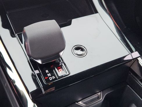 Certified 2024 Land Rover Range Rover Sport Dynamic SE image 19