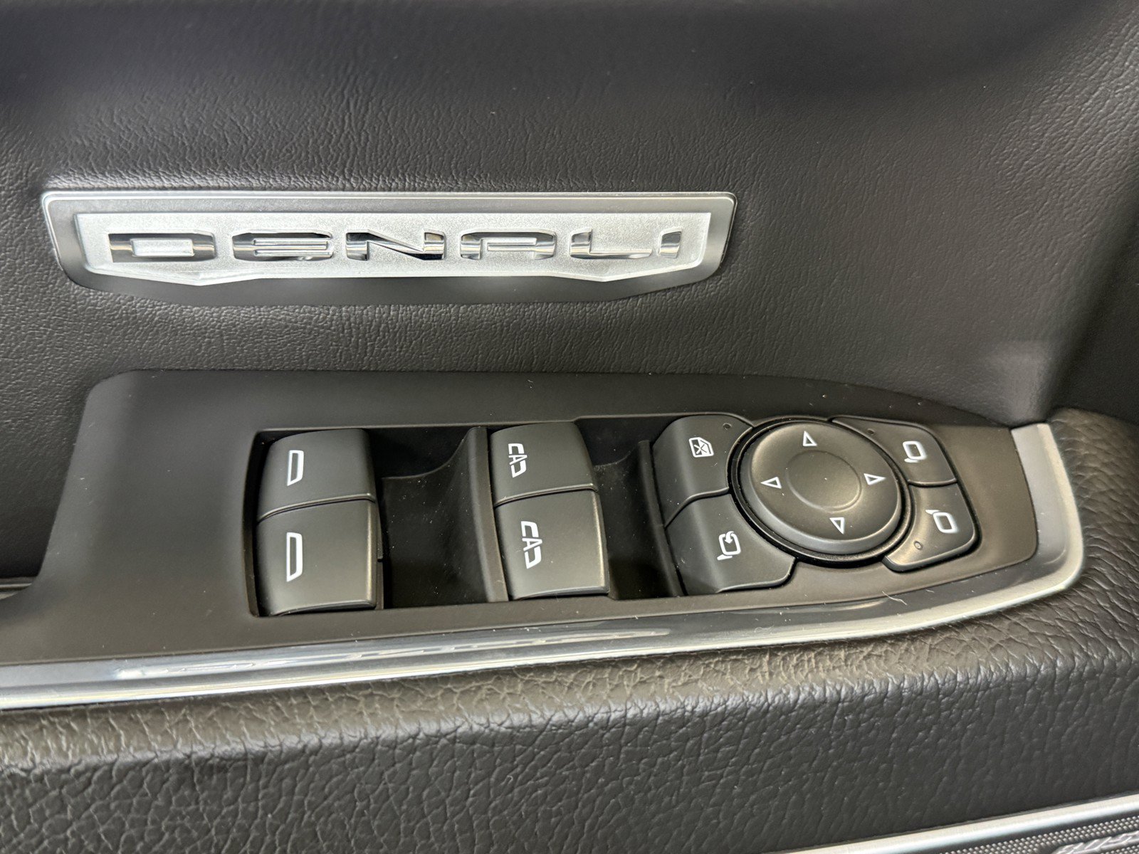Used 2022 GMC Sierra 1500 Denali AWD/4WD image 27