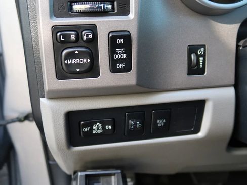 Used 2012 Toyota Tundra Limited image 30