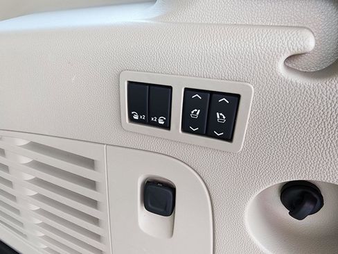 Used 2019 GMC Yukon XL Denali w/ Denali Ultimate Package image 14