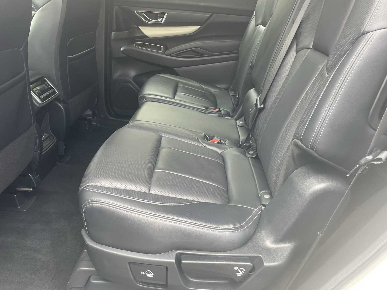 Used 2019 Subaru Ascent Limited w/ Popular Package #3 AWD/4WD image 9